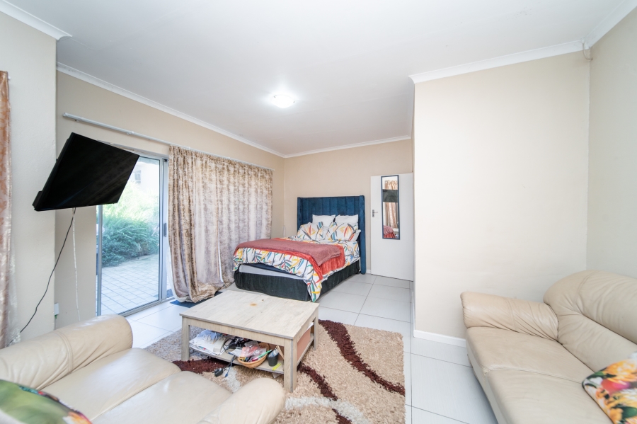 3 Bedroom Property for Sale in Bonza Bay Eastern Cape